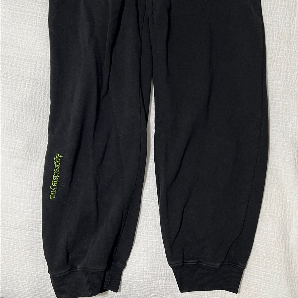 Mr. Eatwell Dirty Martini sweatsuit - Picture 4 of 6